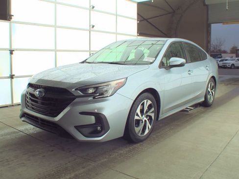 Used 2025 Subaru Legacy Premium AWD/4WD image 1
