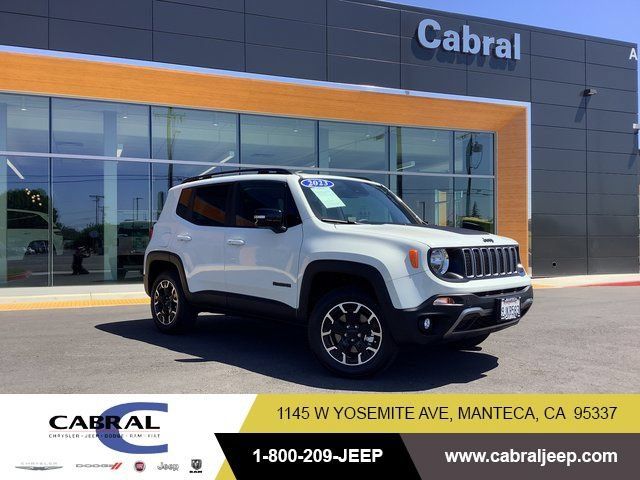 Used 2023 Jeep Renegade Latitude AWD/4WD image 1