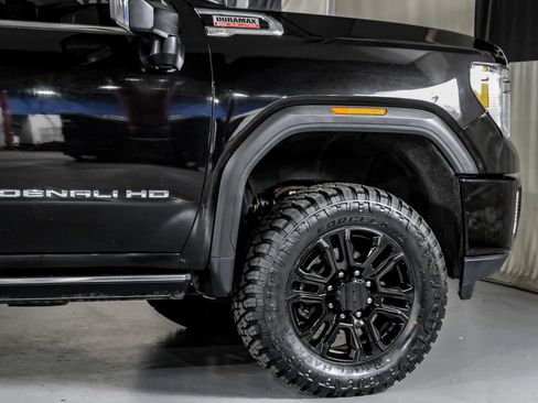Used 2023 GMC Sierra 3500 Denali w/ Denali Black Diamond Edition AWD/4WD image 7