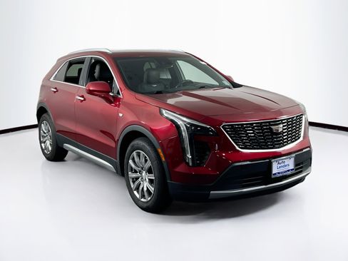 Used 2019 Cadillac XT4 Premium Luxury w/ Technology Package image 3