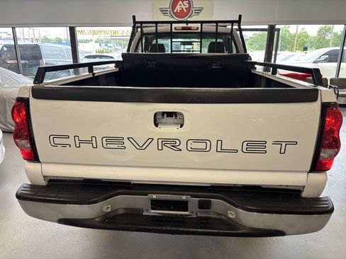 Used 2004 Chevrolet Silverado 2500 W/T RWD image 10