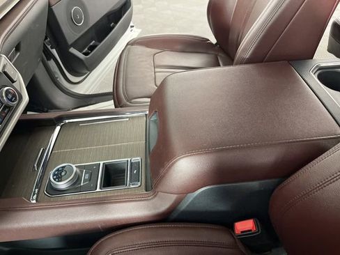 Used 2024 Ford Expedition Limited RWD image 28