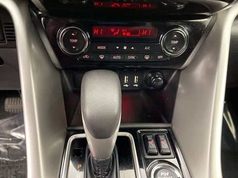 Used 2024 Mitsubishi Eclipse Cross SE image 15