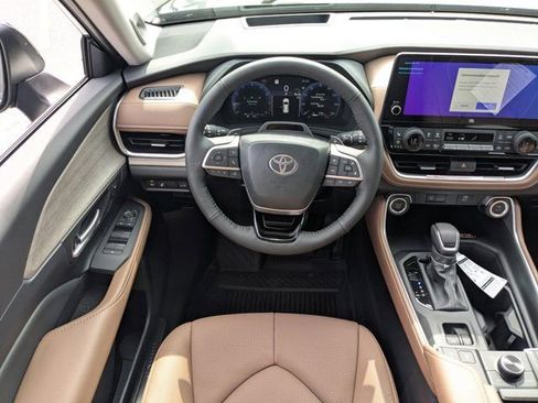 New 2026 Toyota Grand Highlander AWD image 16