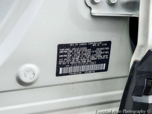 Certified 2025 Subaru Forester Touring AWD/4WD image 37