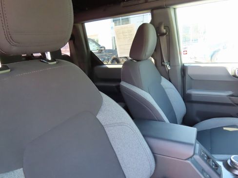 Used 2022 Ford Bronco Big Bend image 28