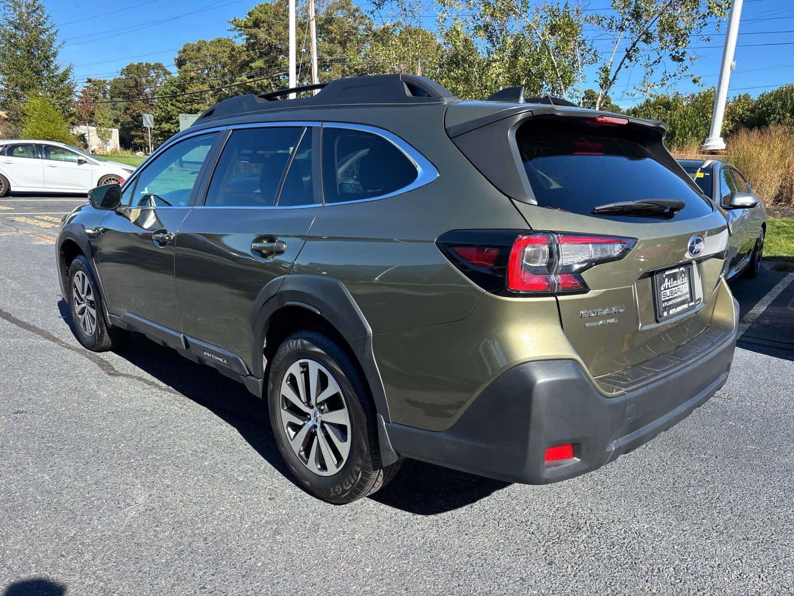 Used 2024 Subaru Outback Premium AWD/4WD image 5