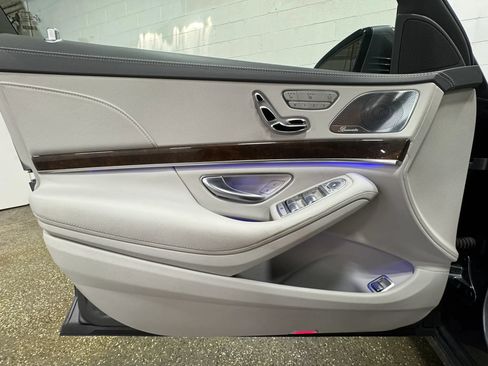 Used 2016 Mercedes-Benz S 550 4MATIC Sedan image 9