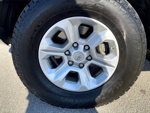Used 2020 Toyota 4Runner SR5 image 25