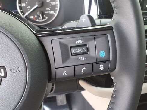 Certified 2025 Nissan Pathfinder SL w/ SL Premium Package image 21