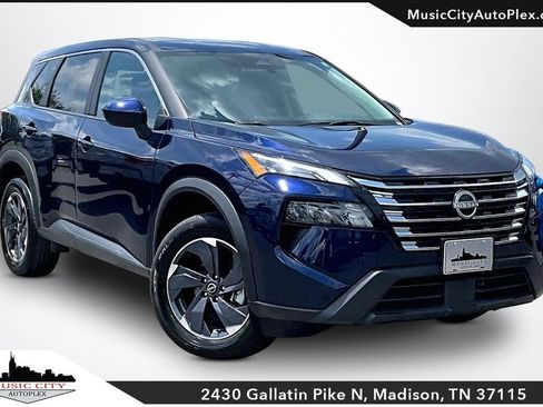 Used 2025 Nissan Rogue SV FWD image 1