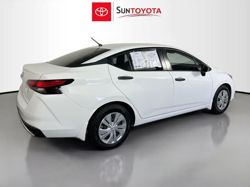 Used 2020 Nissan Versa S image 4