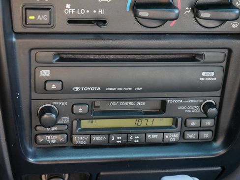 Used 1999 Toyota Tacoma PreRunner RWD image 22