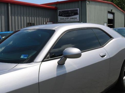 Used 2018 Dodge Challenger R/T Scat Pack w/ Leather Interior Group RWD image 4