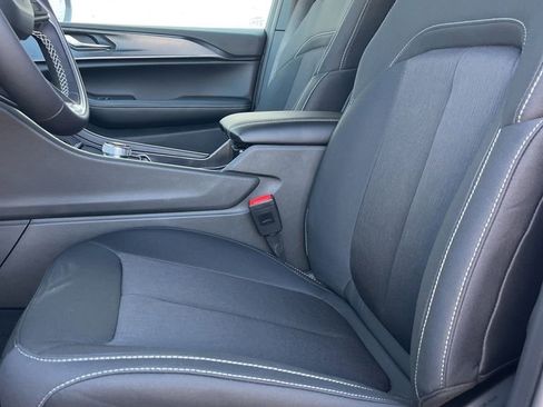 New 2025 Jeep Grand Cherokee L Laredo w/ Trailer Tow Package image 8