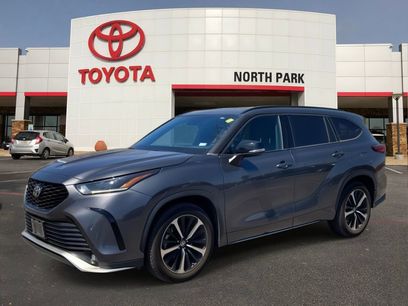 Used 2021 Toyota Highlander XSE