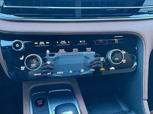 New 2026 INFINITI QX60 Autograph AWD/4WD image 32