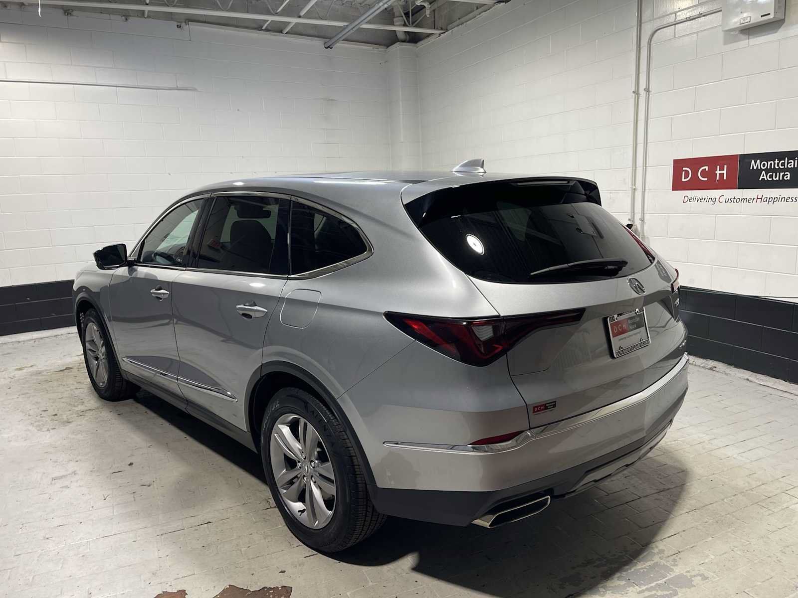 Used 2025 Acura MDX SH-AWD image 4
