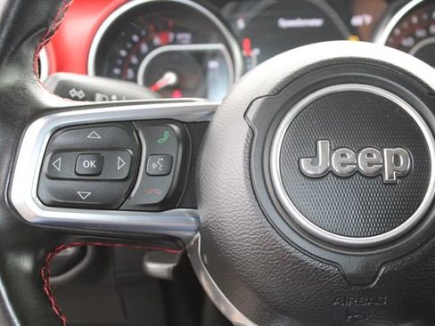 Used 2020 Jeep Wrangler Unlimited Rubicon w/ LED Lighting Group AWD/4WD image 22