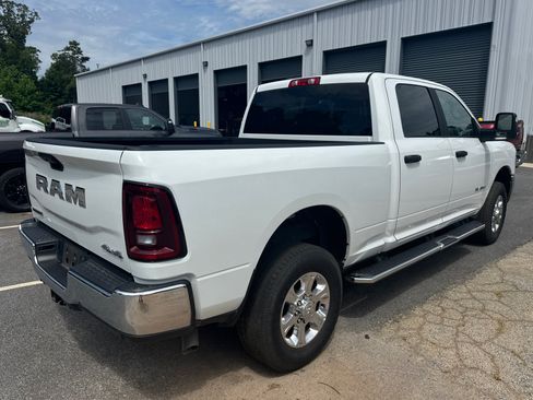 Used 2025 RAM 2500 Big Horn AWD/4WD image 5
