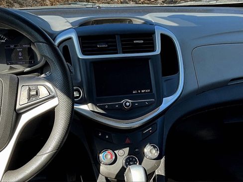 Used 2020 Chevrolet Sonic LT image 6