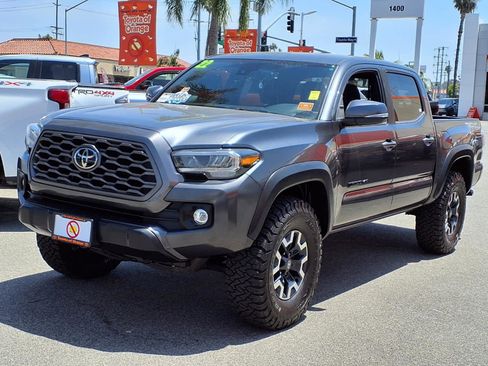 Used 2022 Toyota Tacoma TRD Off-Road w/ Technology Package RWD image 3