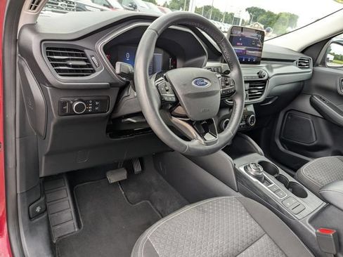 Used 2023 Ford Escape Active AWD/4WD image 2