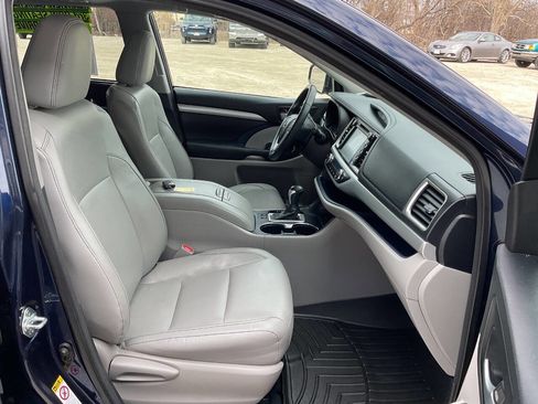 Used 2014 Toyota Highlander XLE image 45