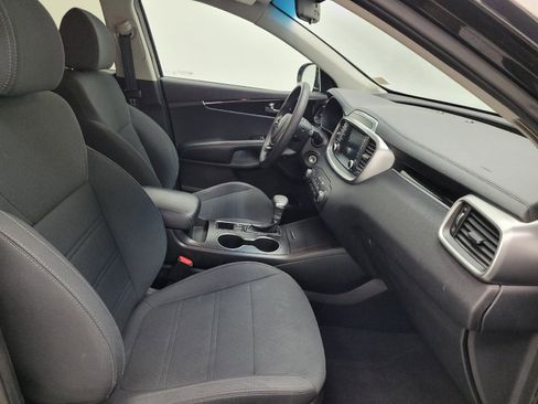 Used 2019 Kia Sorento FWD image 21