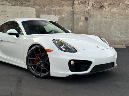 Used 2014 Porsche Cayman RWD image 3