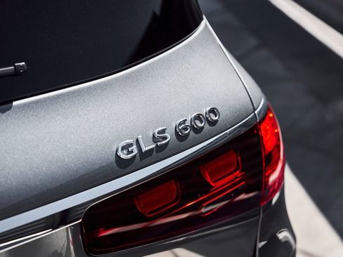 Used 2026 Mercedes-Benz Maybach GLS 600 4MATIC image 12