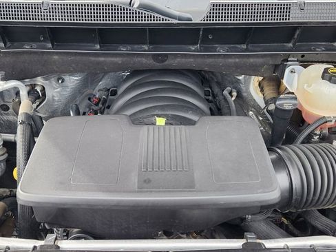 Used 2025 Chevrolet Silverado 1500 LT image 24
