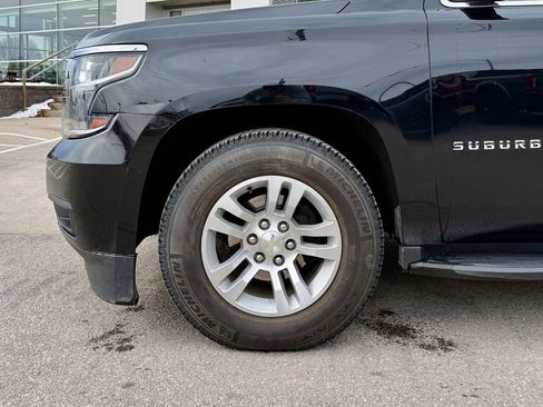 Used 2020 Chevrolet Suburban LT image 29