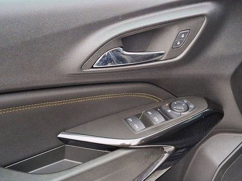 Used 2024 Chevrolet Trax LT w/ Driver Confidence Package image 12