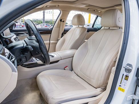 Used 2019 BMW 740i RWD image 14
