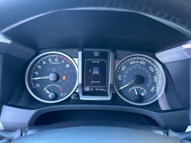 Used 2020 Toyota Tacoma SR5 w/ Technology Package AWD/4WD image 10