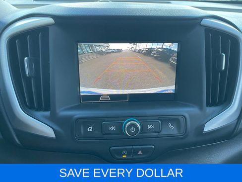 Used 2024 GMC Terrain SLE w/ Driver Convenience Package FWD image 10