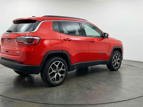 Used 2025 Jeep Compass Limited AWD/4WD image 9