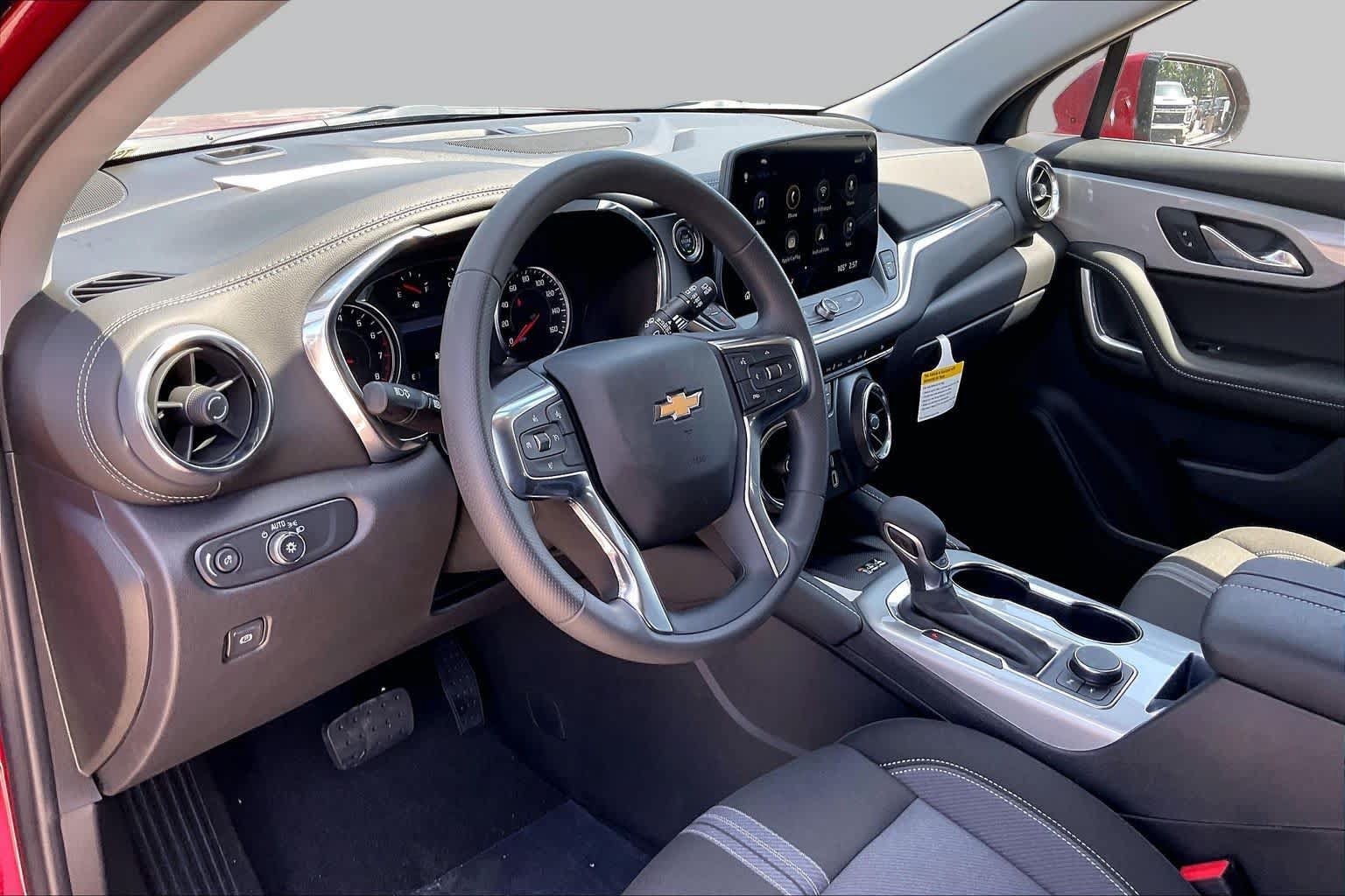 New 2026 Chevrolet Blazer LT w/ Convenience Package FWD image 9