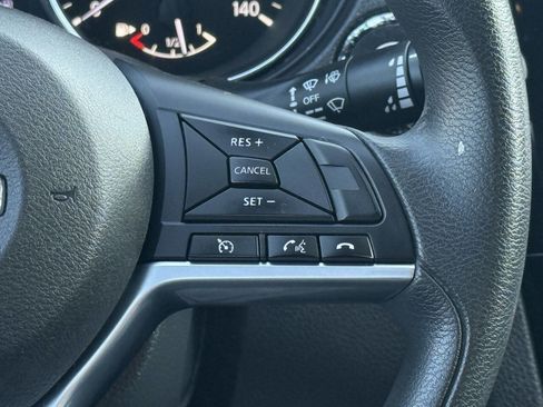 Used 2017 Nissan Rogue Sport SV image 16