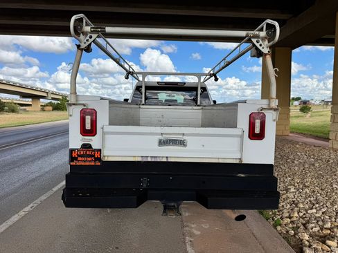 Used 2020 GMC Sierra 2500 4x4 Crew Cab w/ Convenience Package image 4