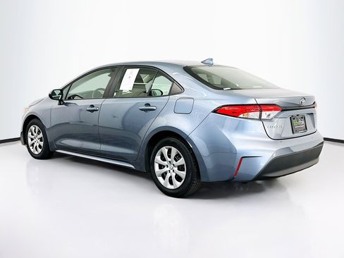 Used 2025 Toyota Corolla LE image 5