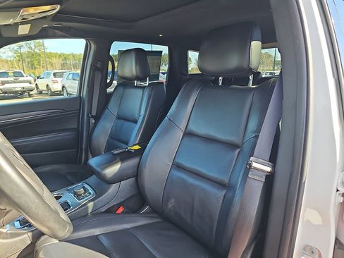 Used 2022 Jeep Grand Cherokee Limited w/ Trailer Tow Group IV image 17