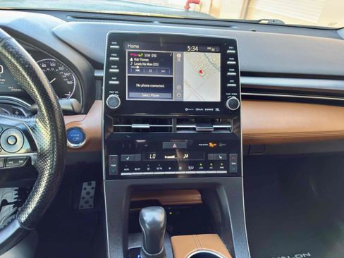 Used 2021 Toyota Avalon XSE w/ Carpet Mat Package (TMS) FWD image 27