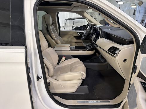 Used 2019 Lincoln Navigator Reserve w/ Cargo Package image 15