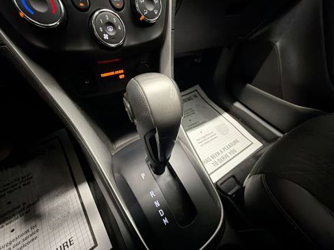 Used 2022 Chevrolet Trax LT w/ LT Convenience Package FWD image 15