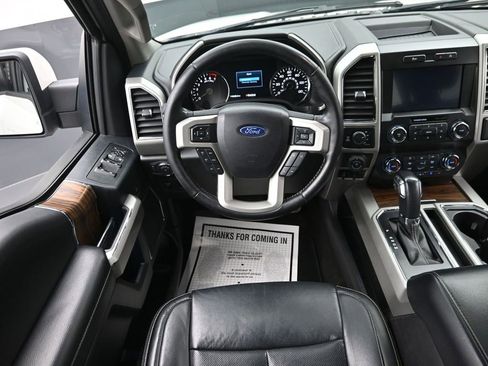 Used 2019 Ford F150 Lariat w/ Max Trailer Tow Package image 11