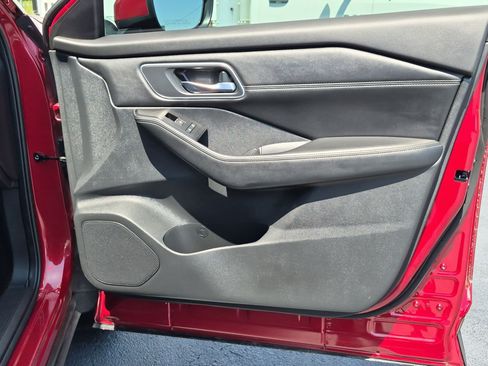 Used 2024 Nissan Rogue Platinum w/ Platinum Premium Package FWD image 34