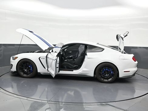 Used 2018 Ford Mustang Shelby GT350 w/ Electronics Package RWD image 36