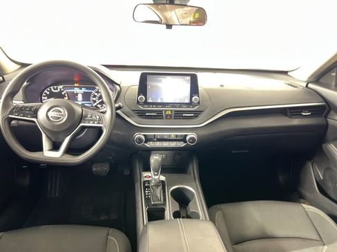 Used 2022 Nissan Altima 2.5 SV image 14